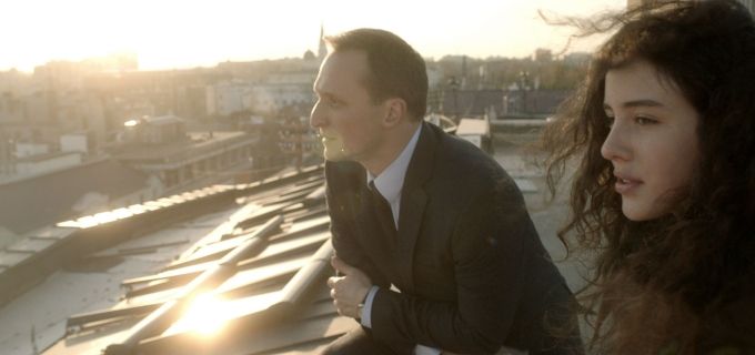 Слоны могут играть в футбол