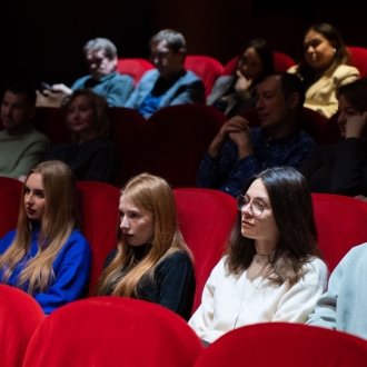 Киновечер с режиссером Светланой Самошиной: закрытый показ фильма «Край надломленной Луны»